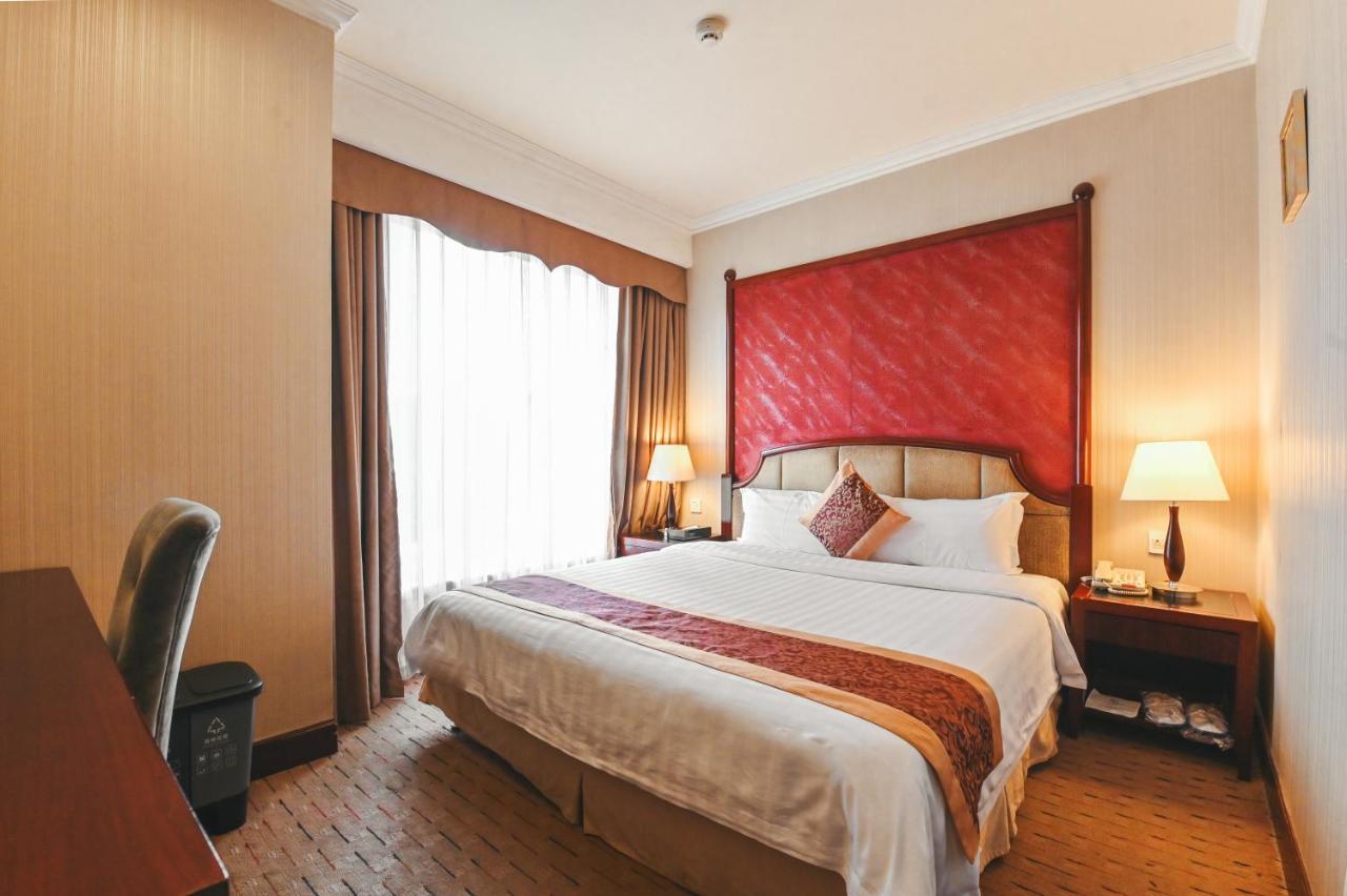 Royal Plaza Hotel Guangzhou Bagian luar foto