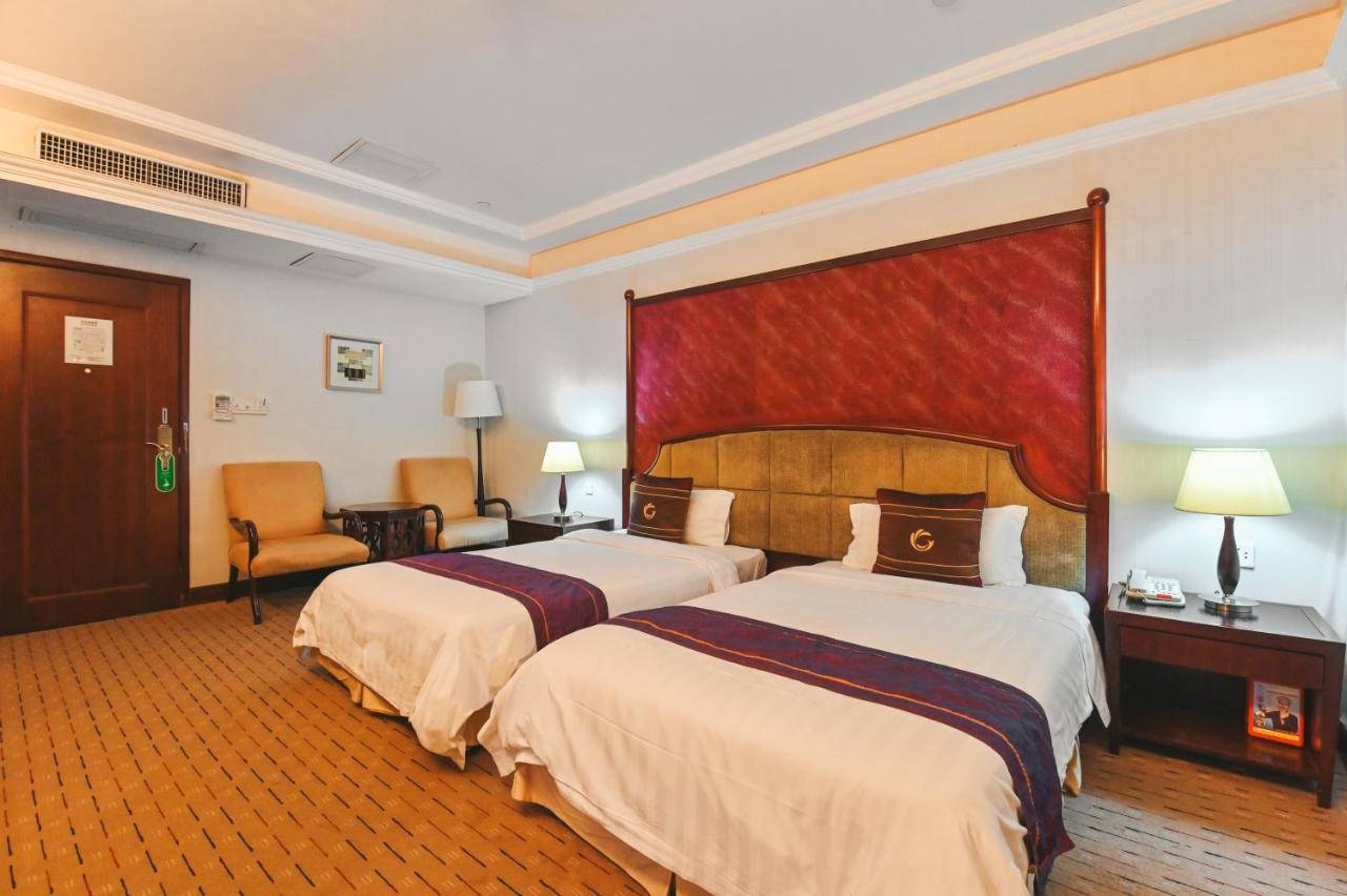 Royal Plaza Hotel Guangzhou Bagian luar foto