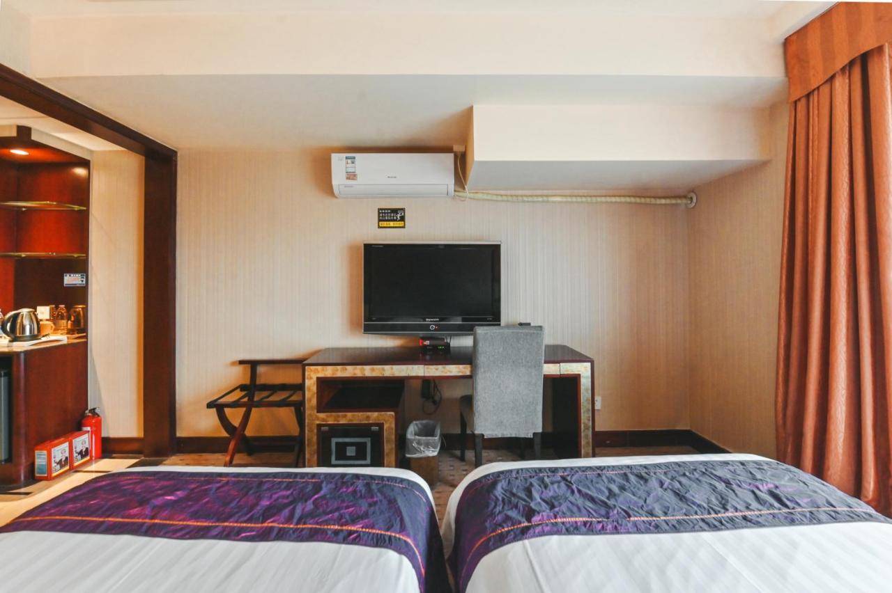 Royal Plaza Hotel Guangzhou Bagian luar foto