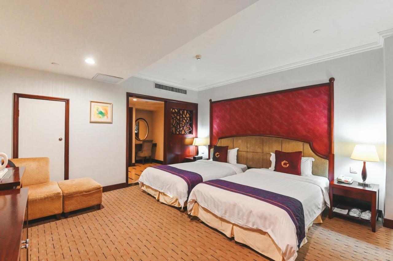 Royal Plaza Hotel Guangzhou Bagian luar foto