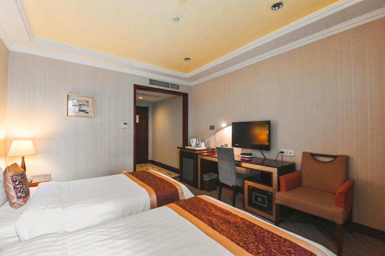 Royal Plaza Hotel Guangzhou Bagian luar foto